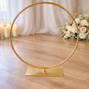Structure Circulaire Dorée sur Pied